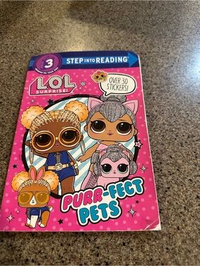 L.O.L. Surprise! Purr-fect Pets book- Pink & Blue